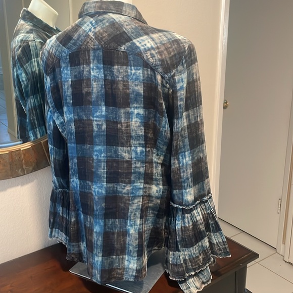 RYAN Michael size large snap front long sleeve top. PTP 21” - Picture 5 of 8